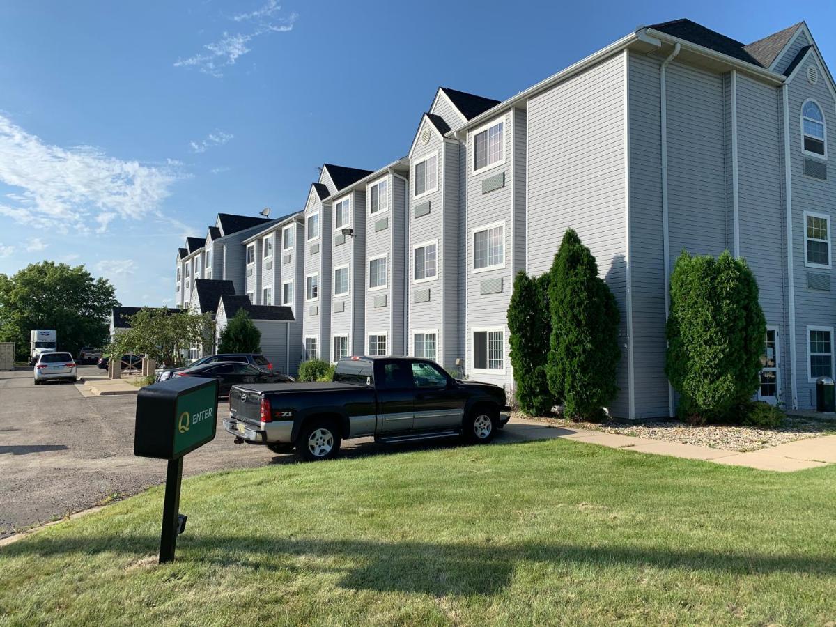 Quality Inn Owatonna Near Medical Center Bagian luar foto