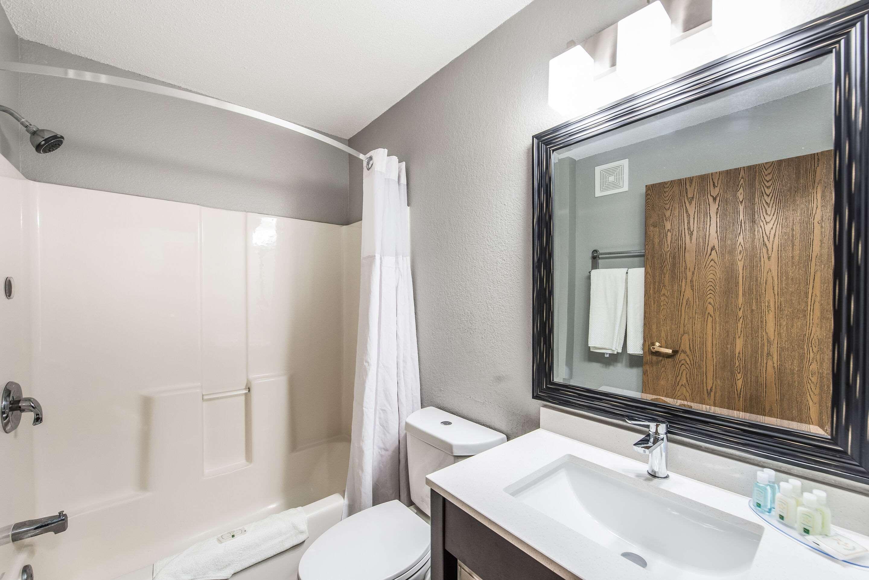 Quality Inn Owatonna Near Medical Center Bagian luar foto